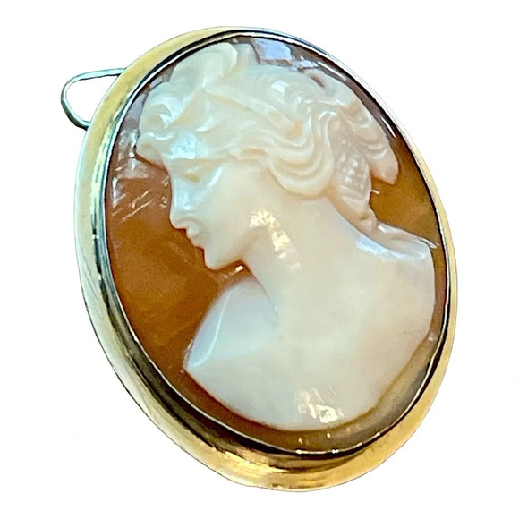 Left-Facing Nude Ceres Shell Cameo Sterling Silver Brooch/Pendant - Picture 1 of 4